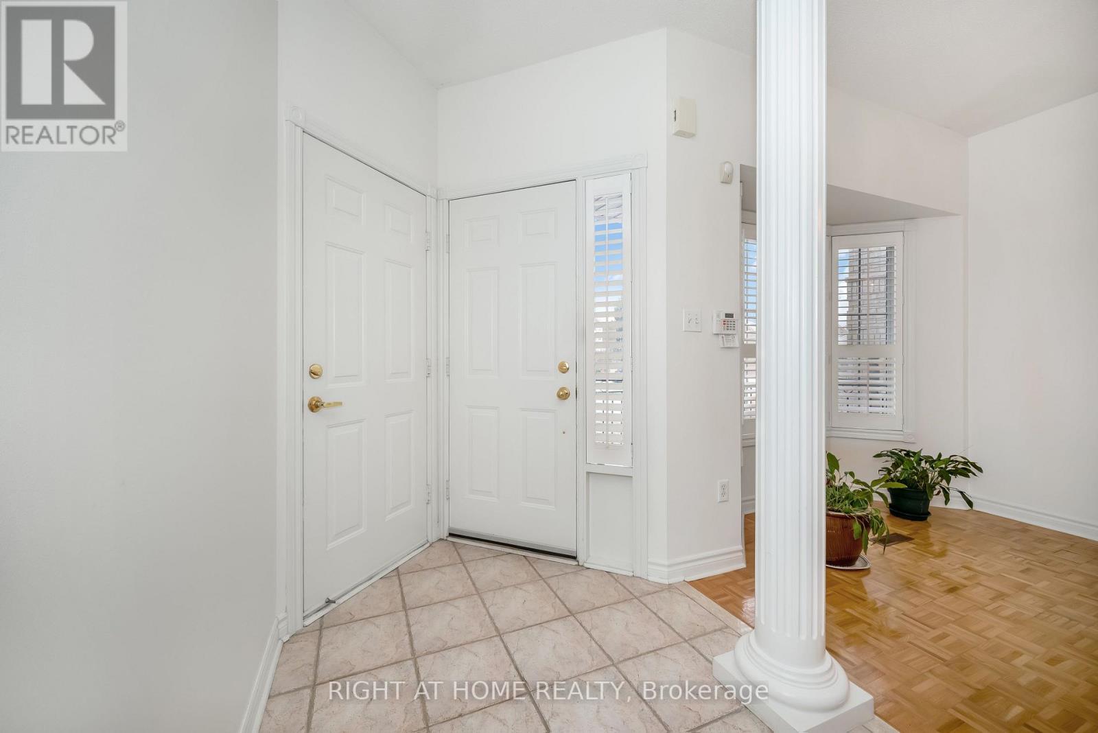 46 WOODHAVEN CRESCENT - 12