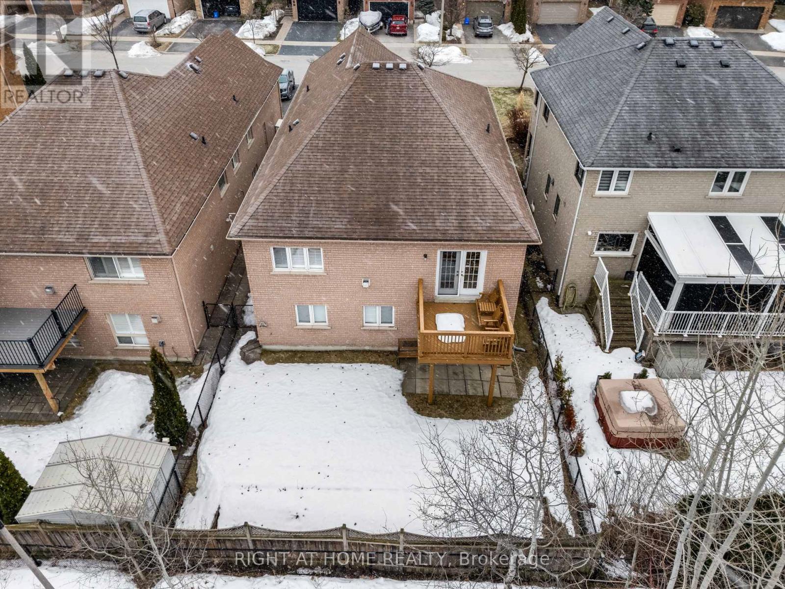 46 WOODHAVEN CRESCENT - 45