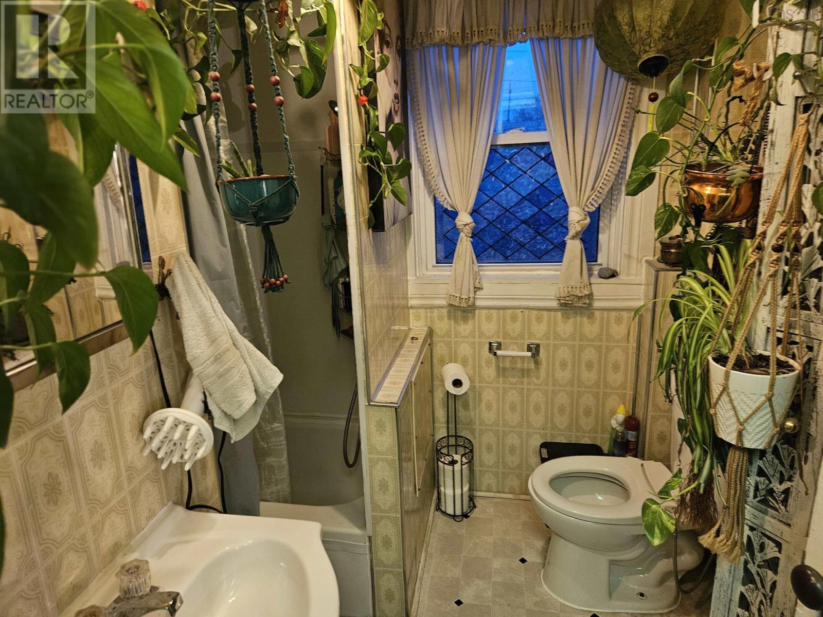 Property 14 of 14 of 53 East Street