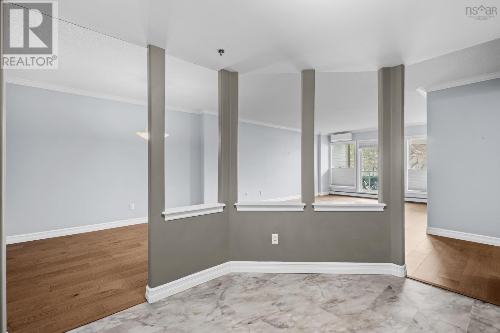 Property 21 of 42 of 101 52 Whitehall Crescent