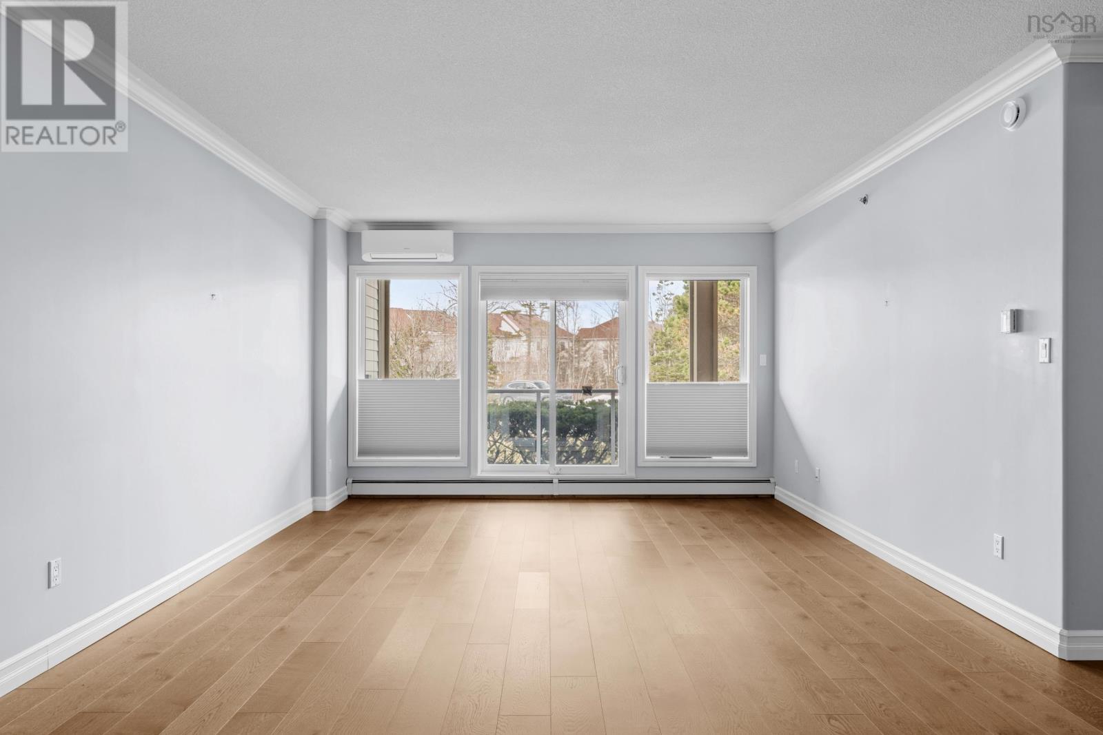 Property 11 of 42 of 101 52 Whitehall Crescent