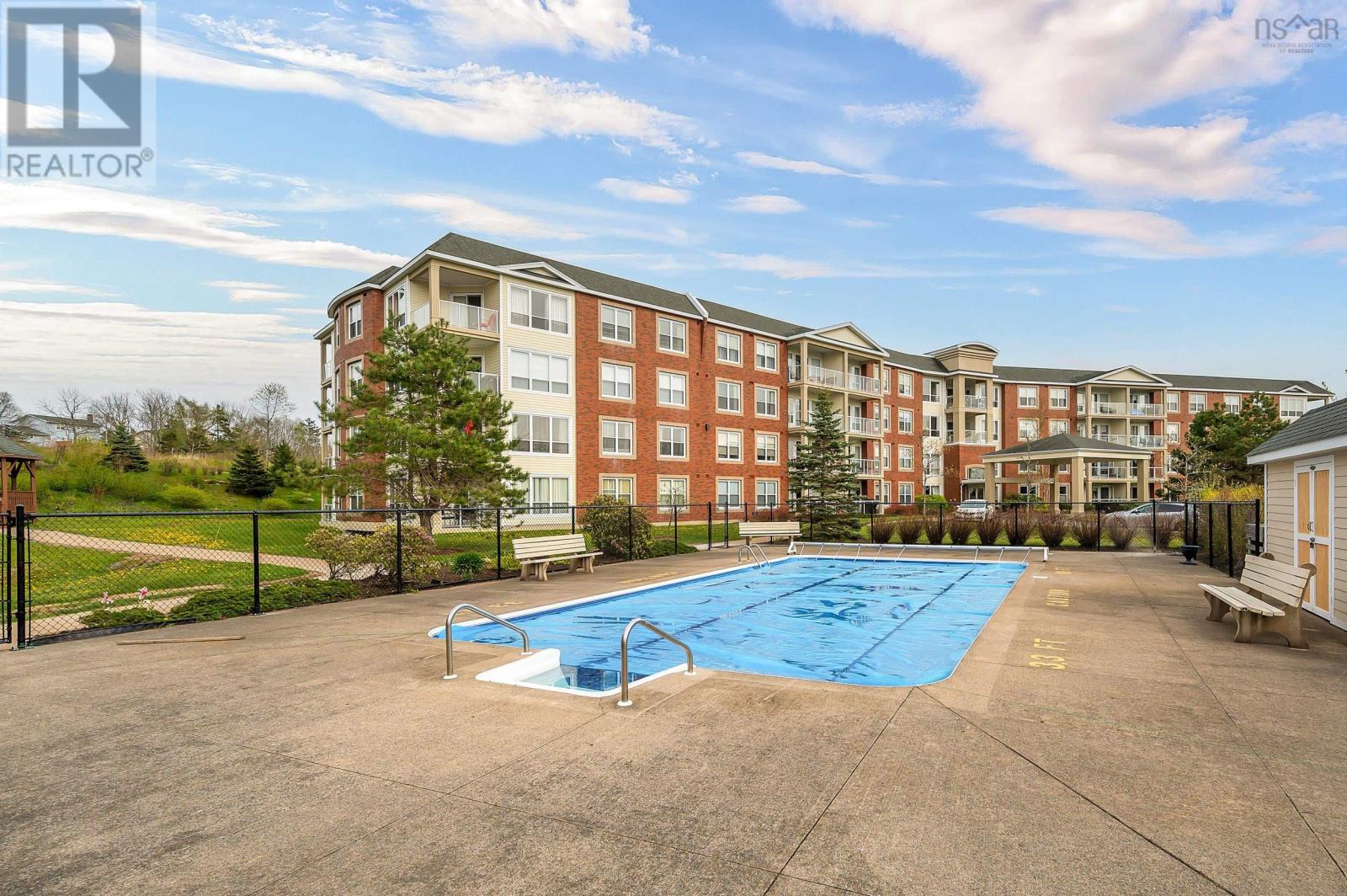 Property 40 of 42 of 101 52 Whitehall Crescent