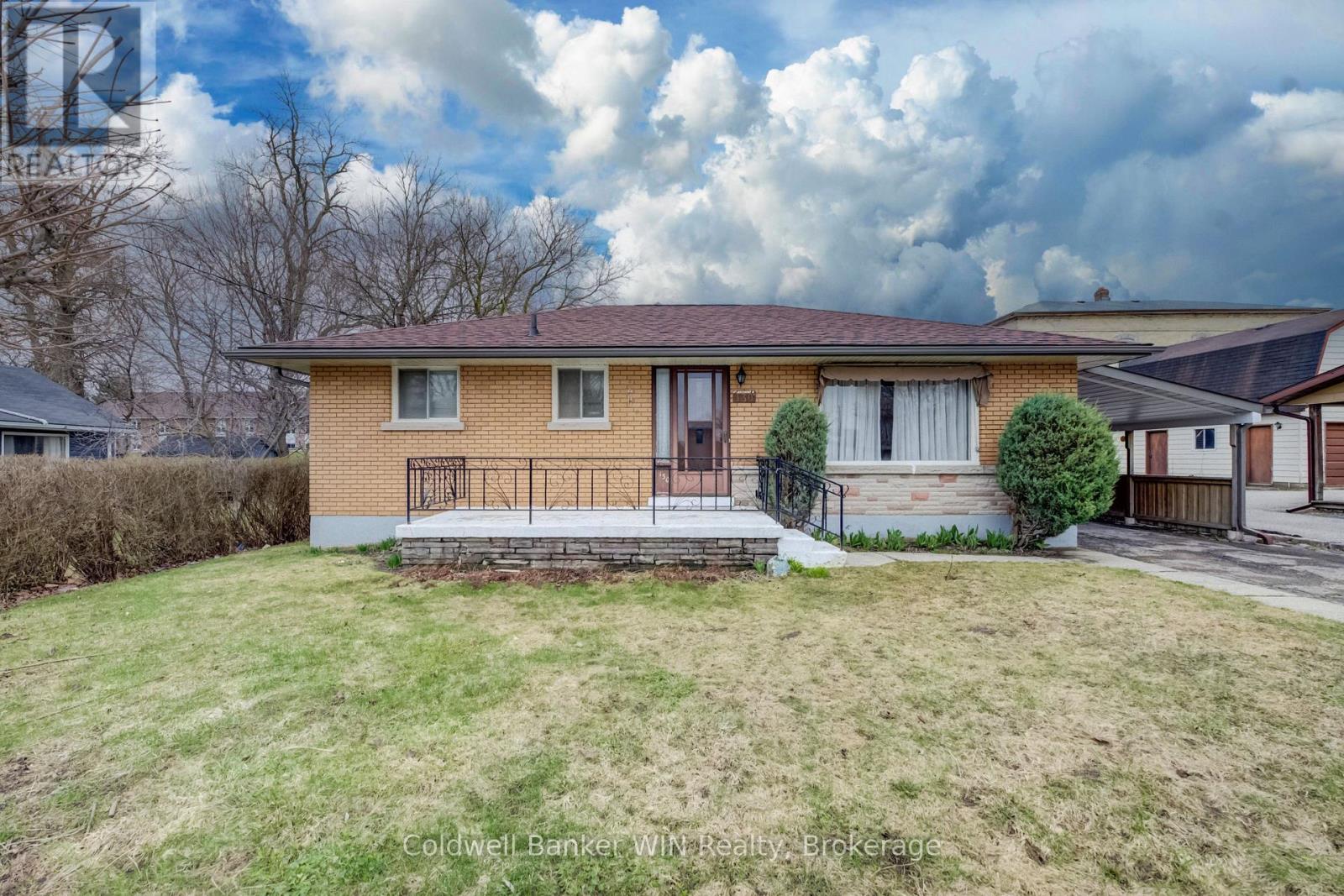 130 KING STREET E, Wellington North (Mount Forest), Ontario
