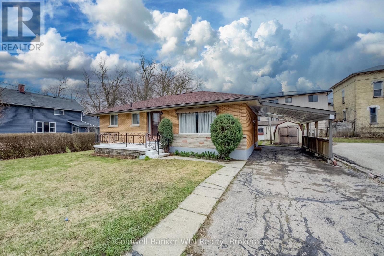 130 KING STREET E, Wellington North (Mount Forest), Ontario