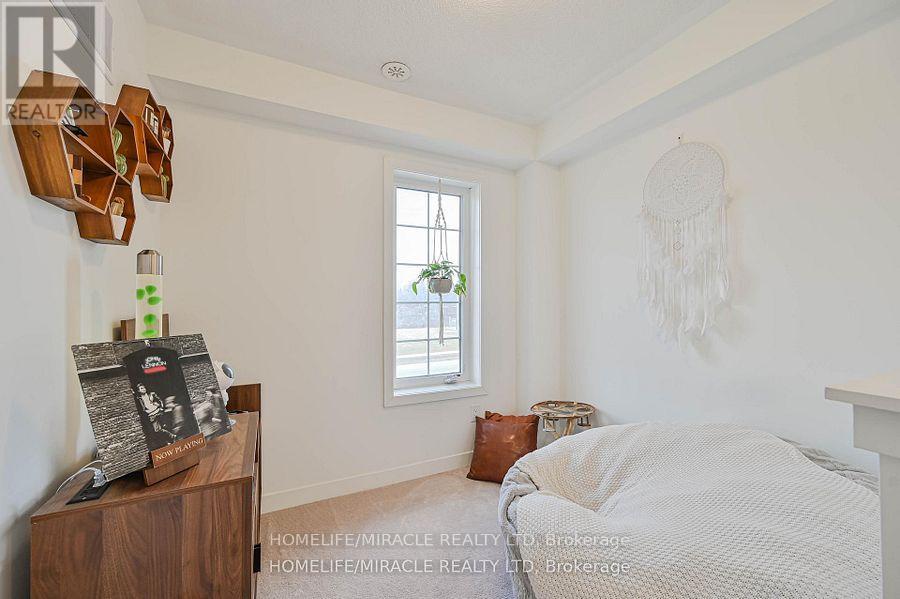 17 SELFRIDGE WAY - 20