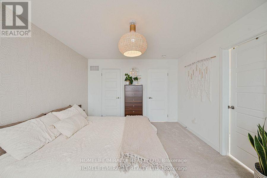 17 SELFRIDGE WAY - 23