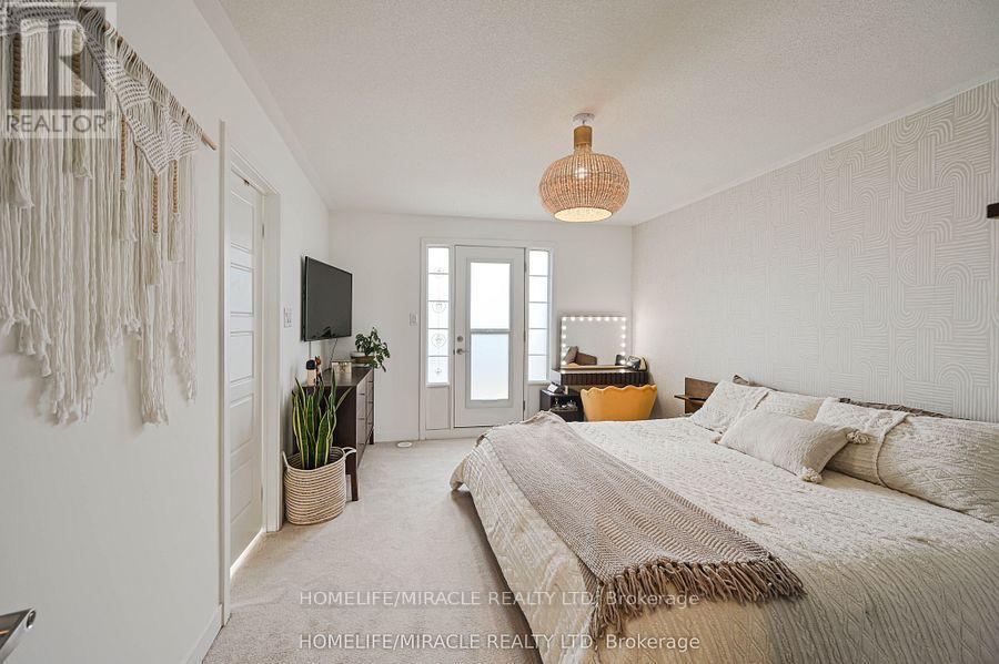 17 SELFRIDGE WAY - 25