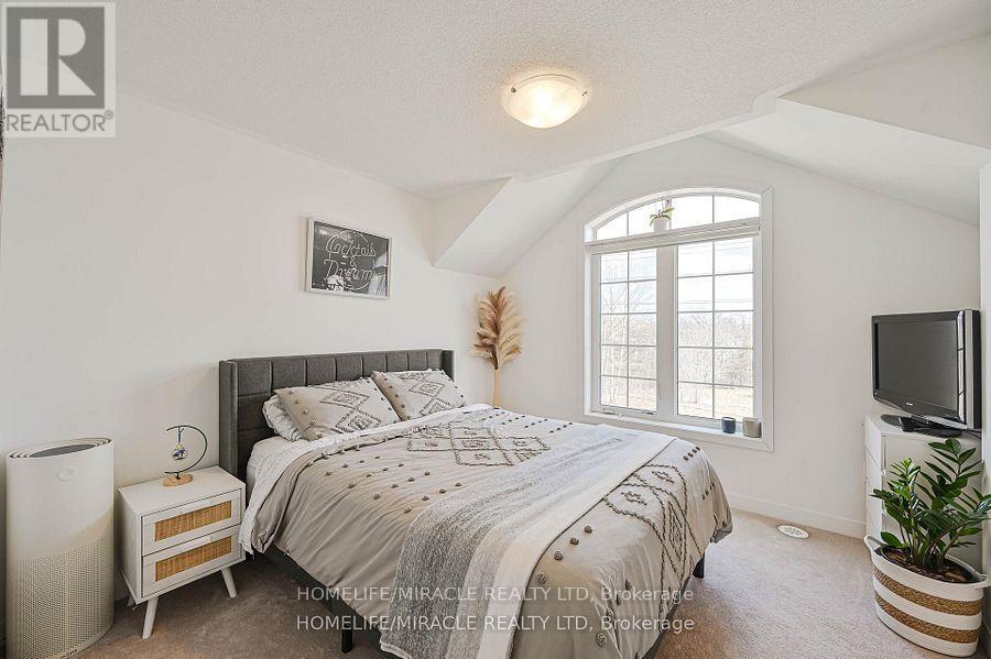 17 SELFRIDGE WAY - 26