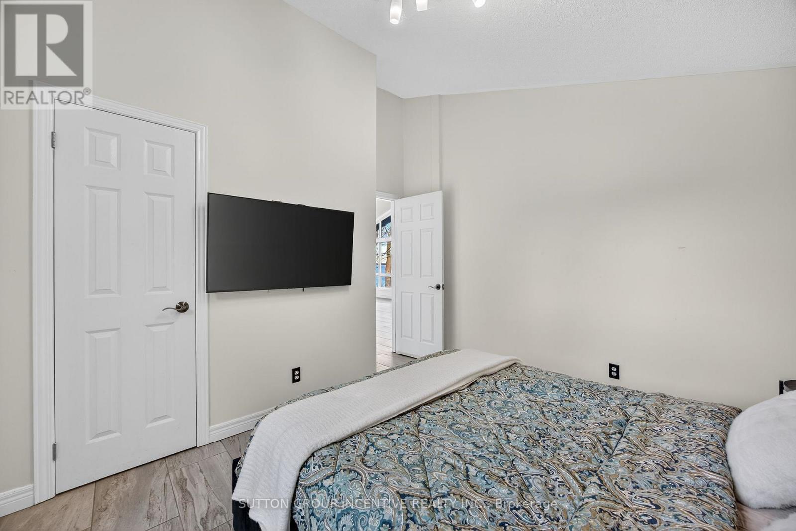 211 MOON POINT DRIVE - 15