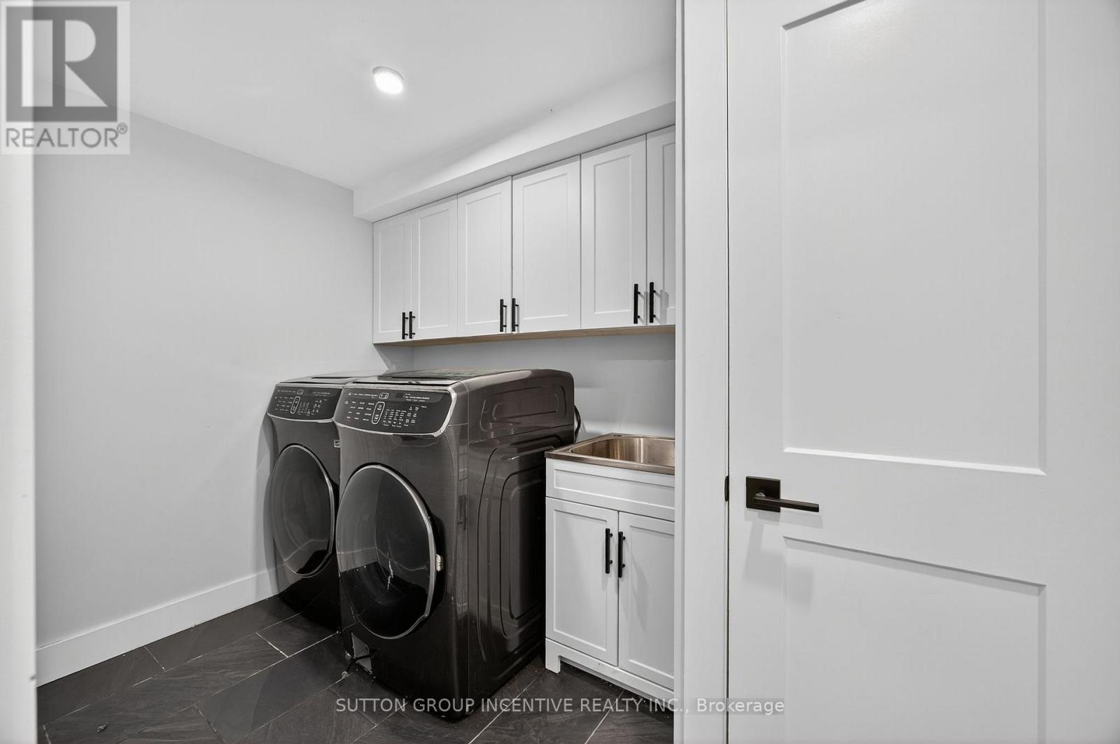 211 MOON POINT DRIVE - 20