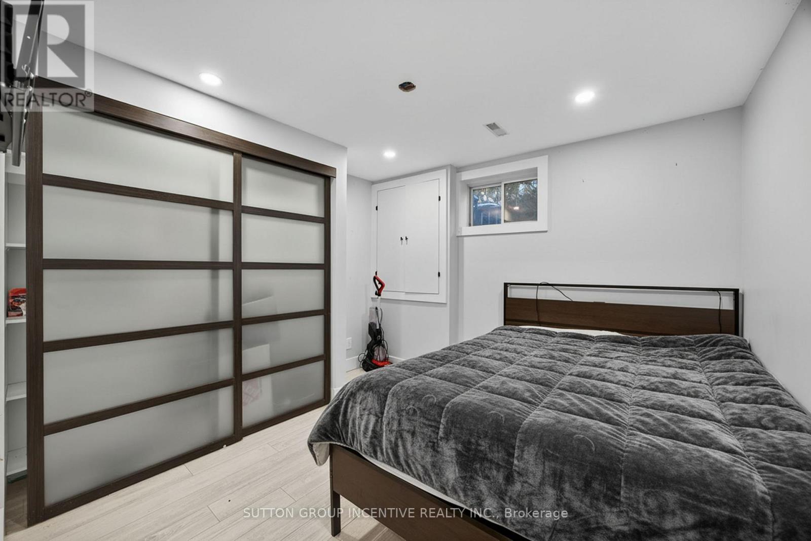 211 MOON POINT DRIVE - 21