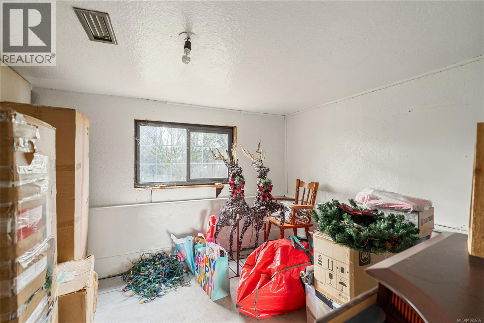 891 LAVENDER AVE - 27