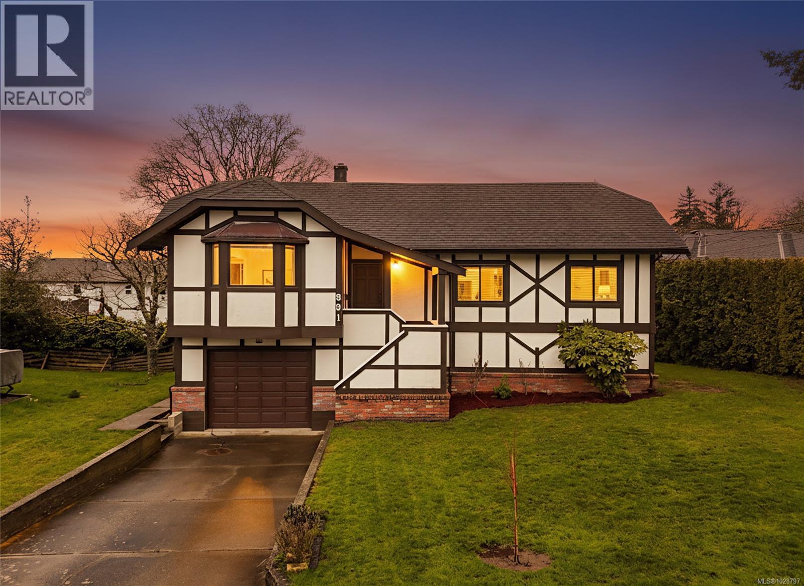 891 LAVENDER AVE - 34