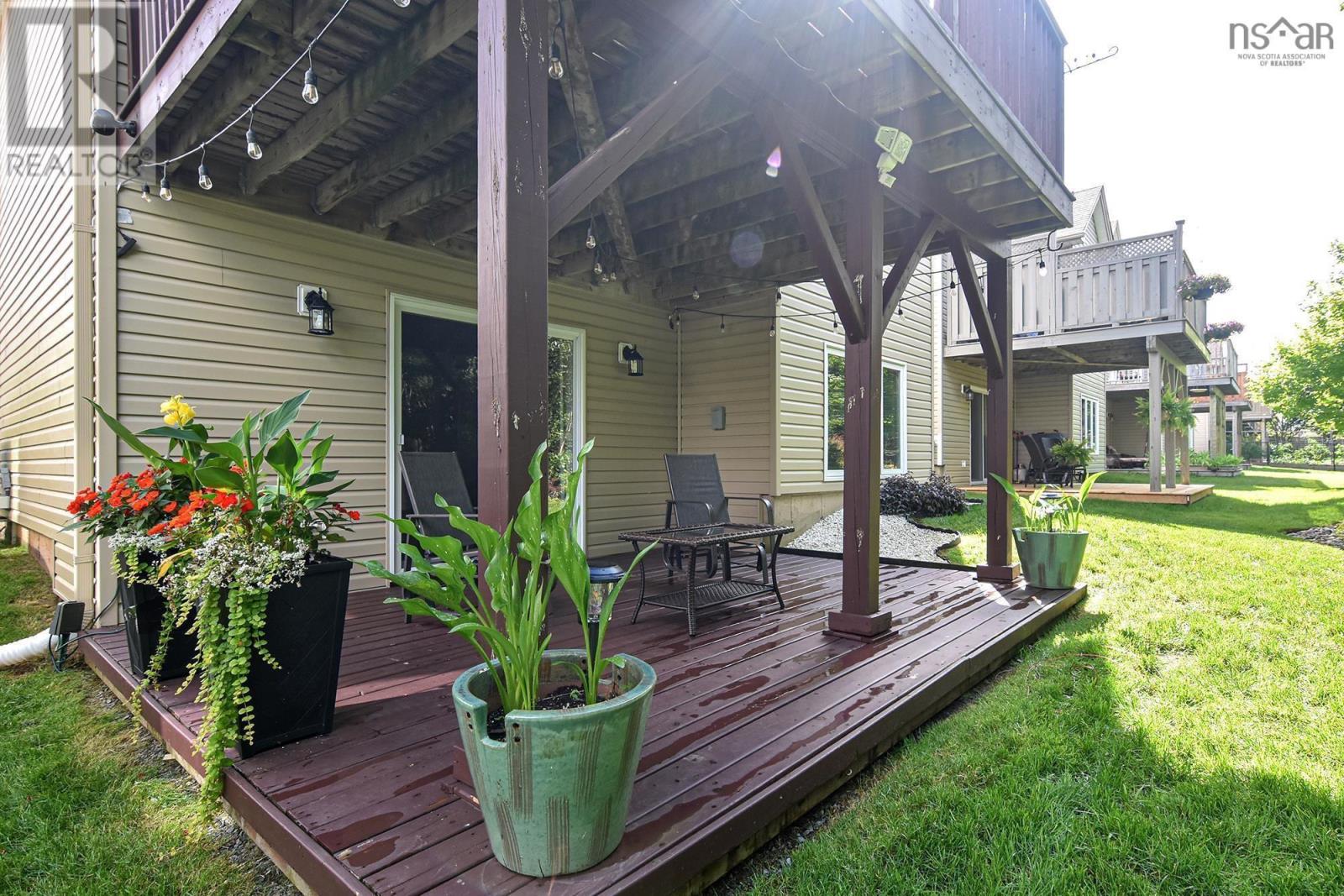 Property 40 of 49 of 11 Stockton Ridge