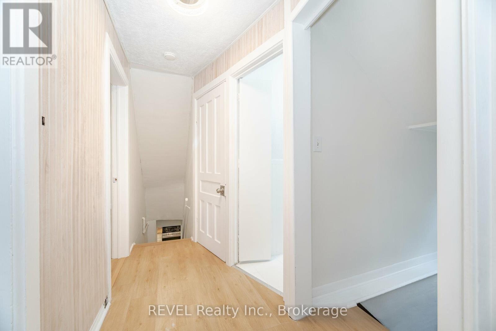 39 PHIPPS STREET - 25
