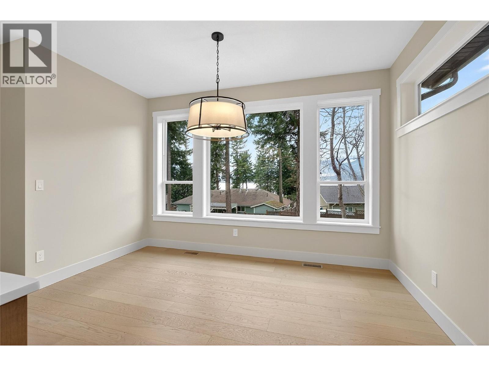 3682 Braelyn Road, Tappen