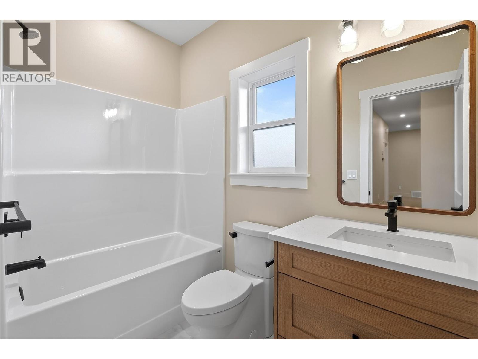 3682 Braelyn Road, Tappen