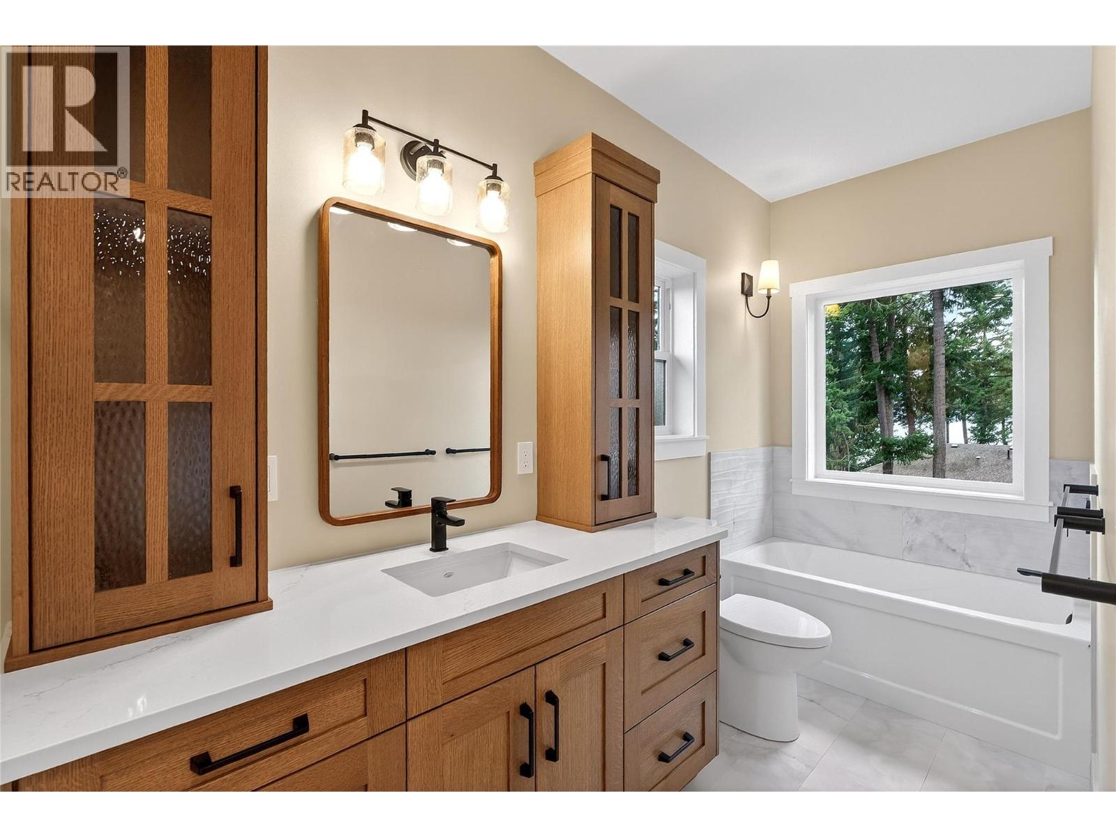 3682 Braelyn Road, Tappen