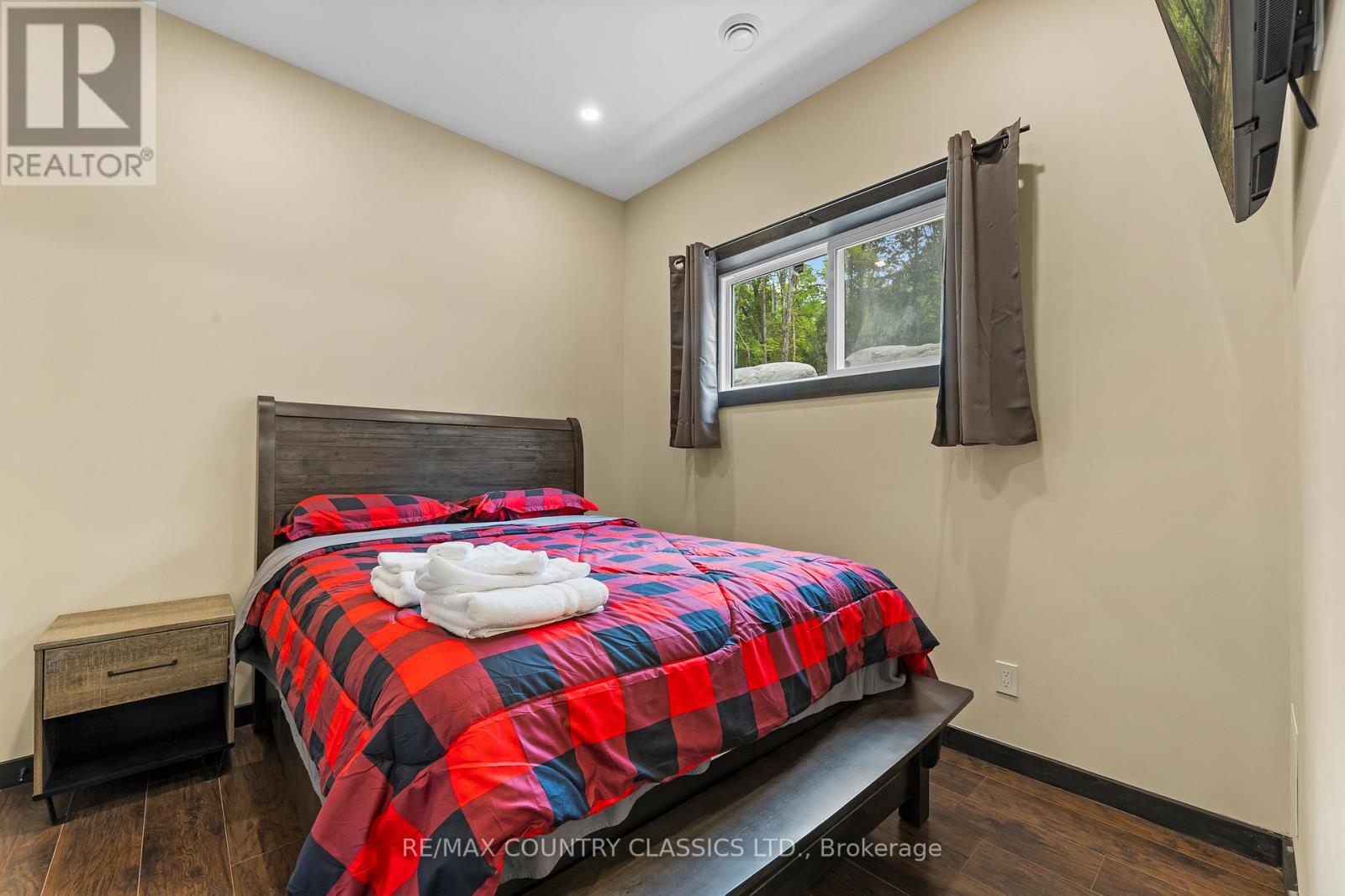 511 BRETHOUR ROAD — photo 41