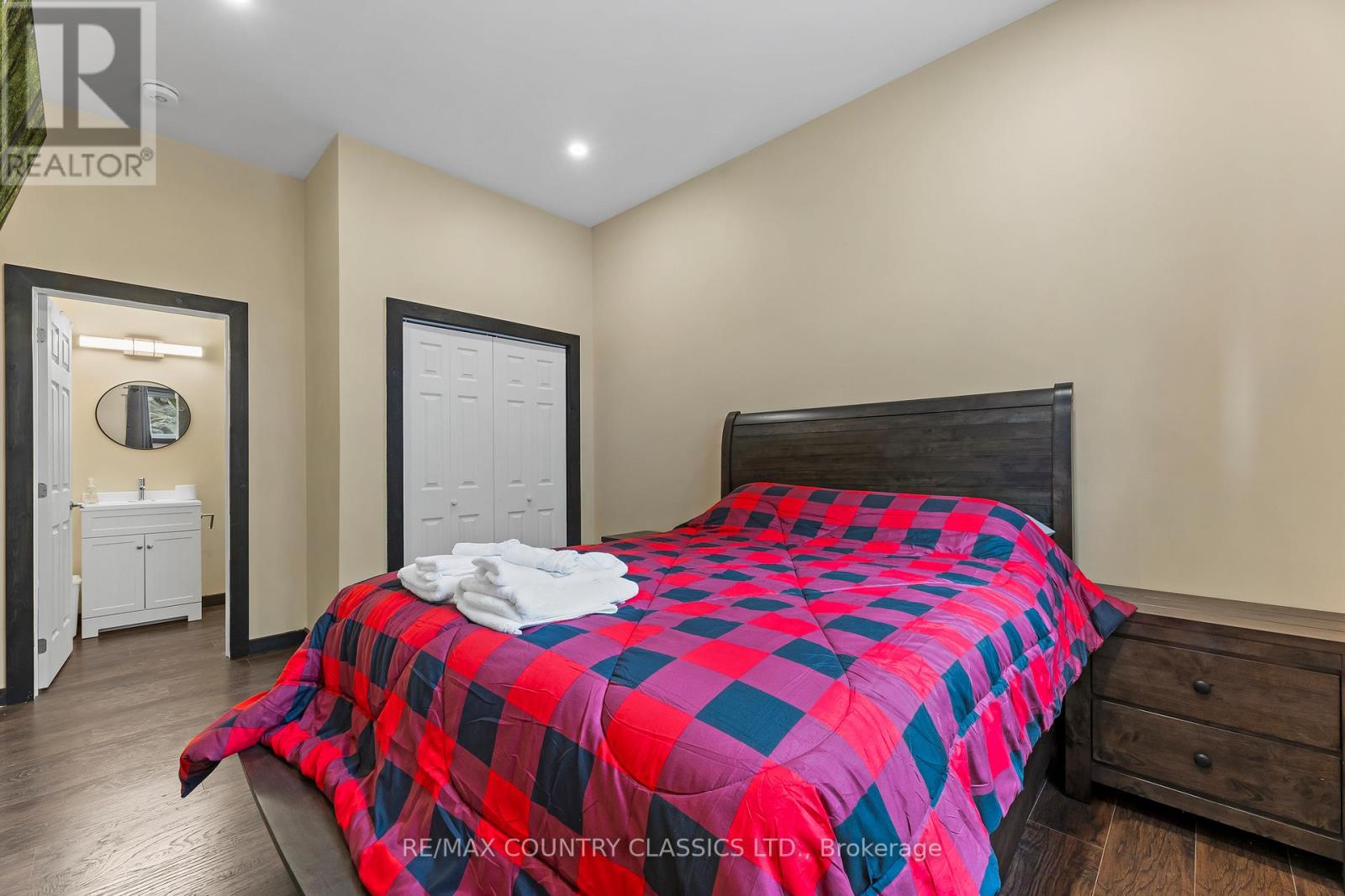 511 BRETHOUR ROAD — photo 44