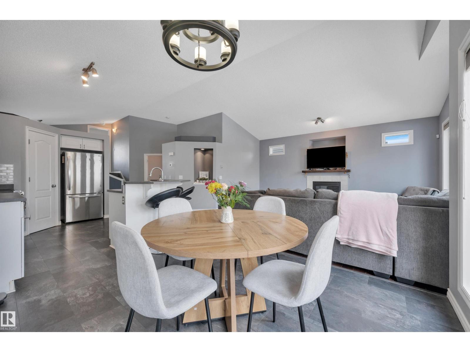 62 DOUGLAS CR, Leduc