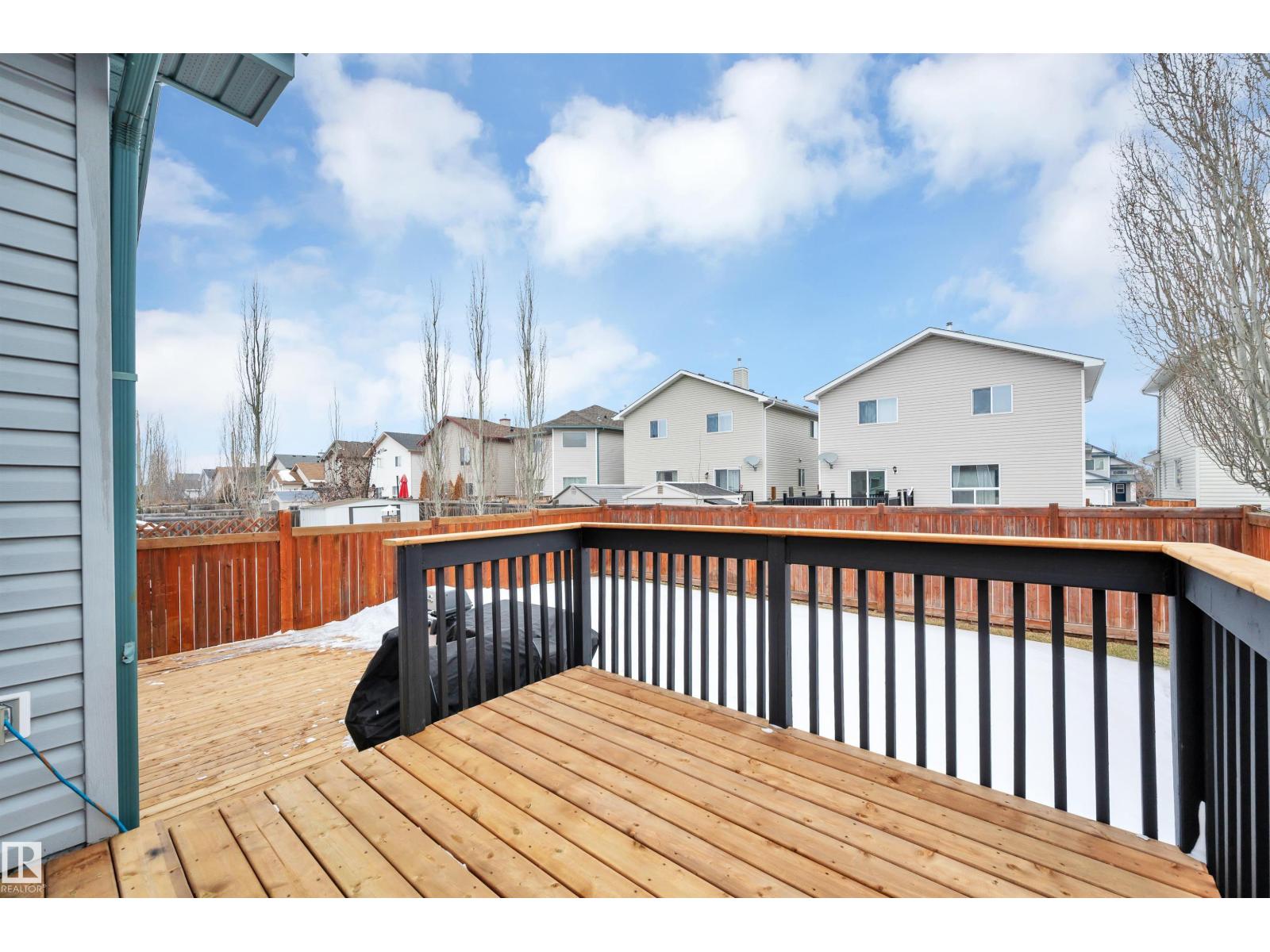 62 DOUGLAS CR, Leduc