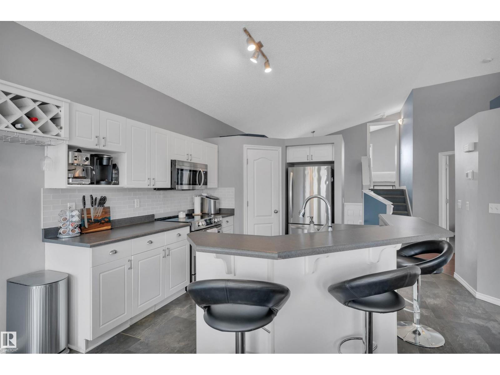 62 DOUGLAS CR, Leduc