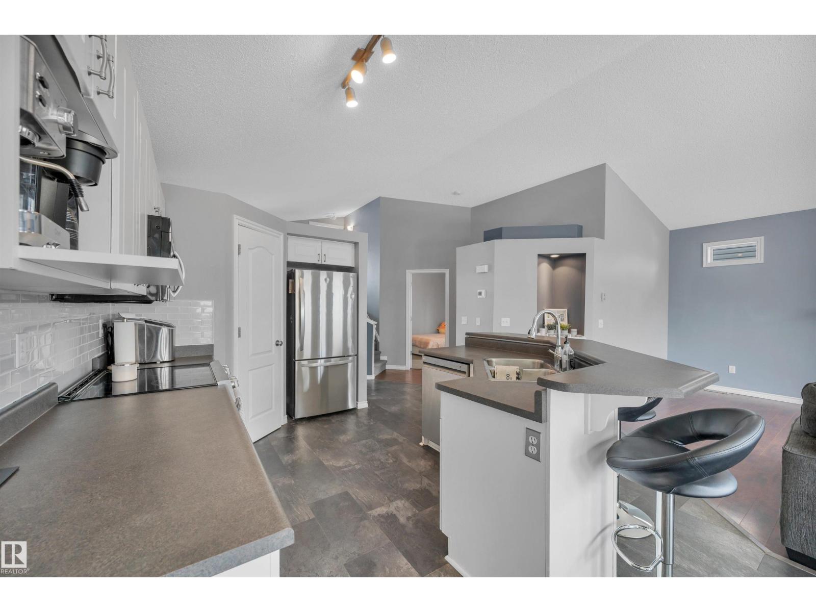 62 DOUGLAS CR, Leduc