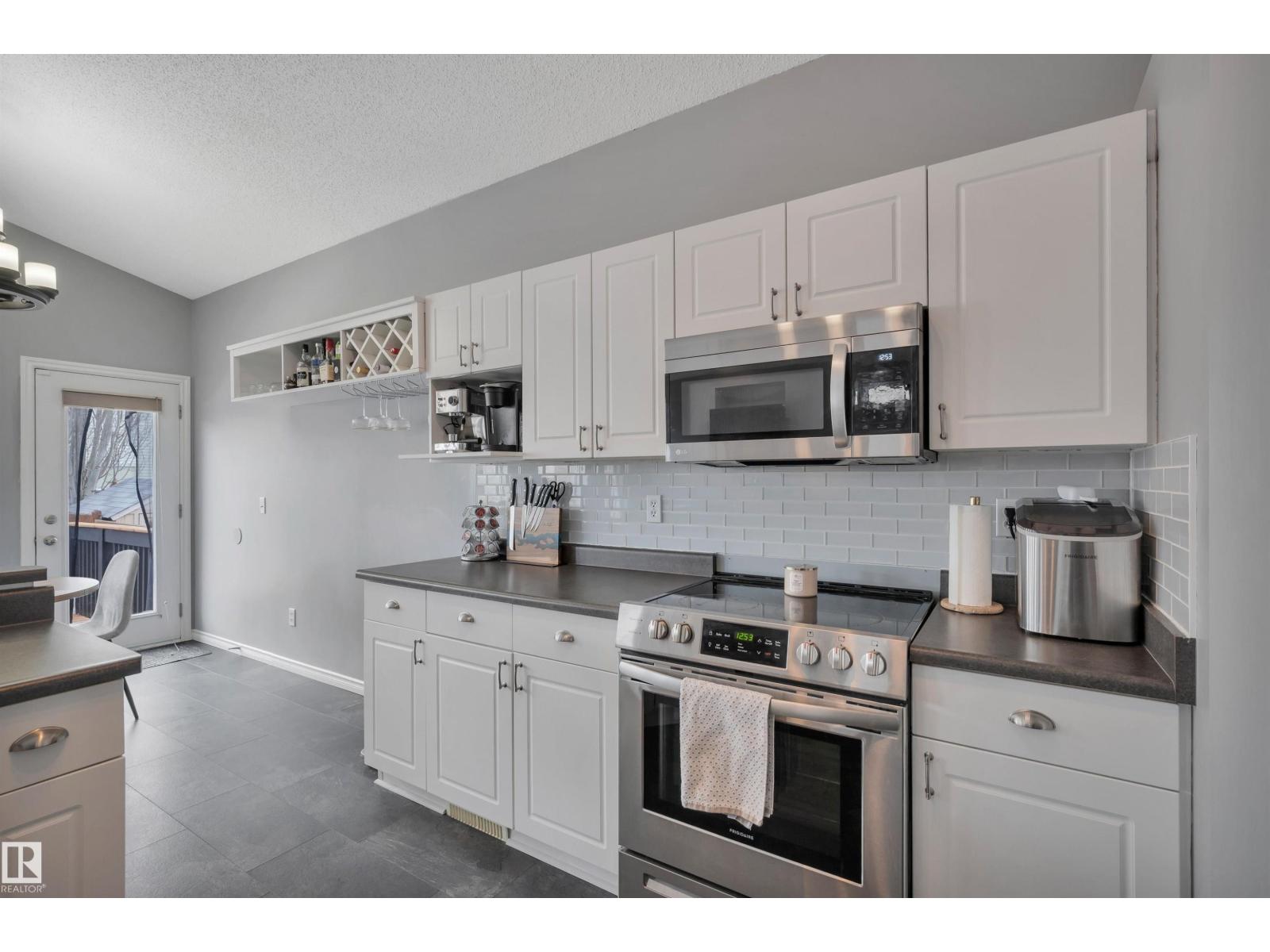 62 DOUGLAS CR, Leduc