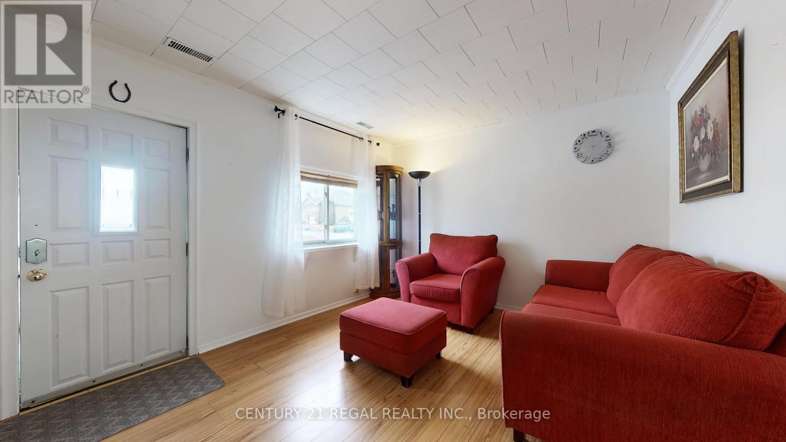 55 MONTRAVE AVENUE - 12