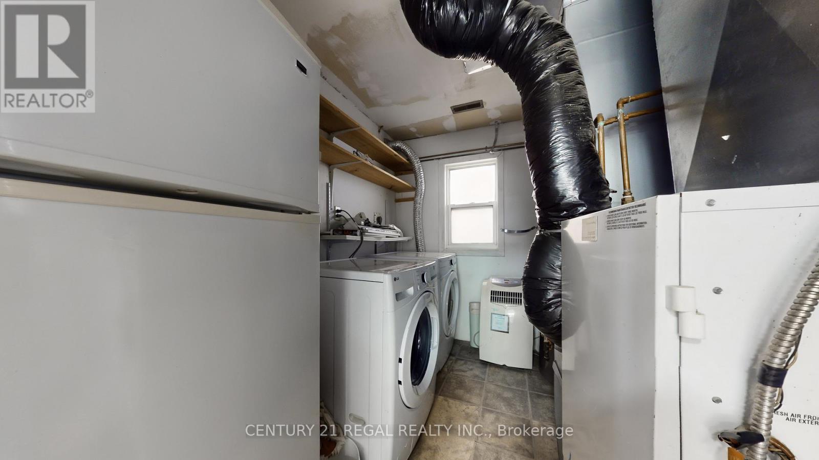 55 MONTRAVE AVENUE - 21