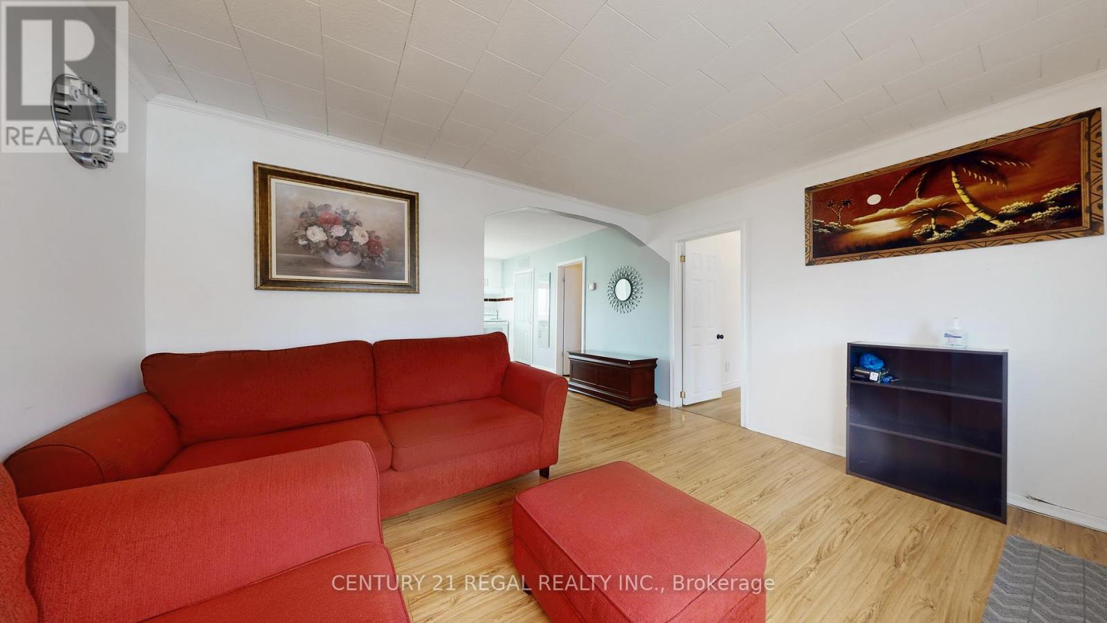 55 MONTRAVE AVENUE - 22