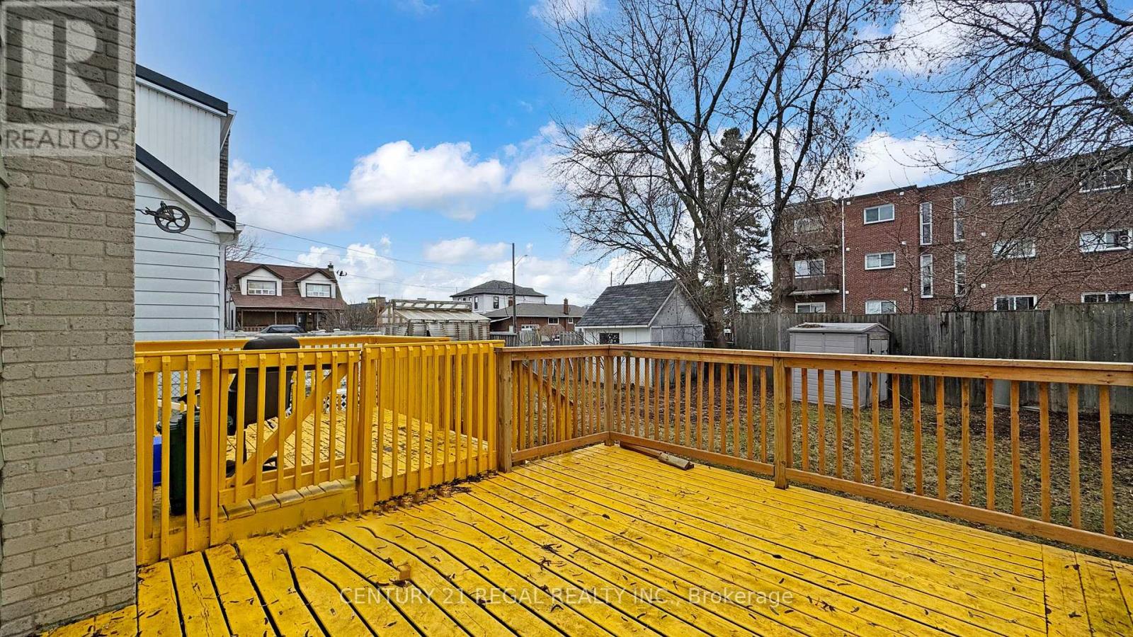 55 MONTRAVE AVENUE - 23