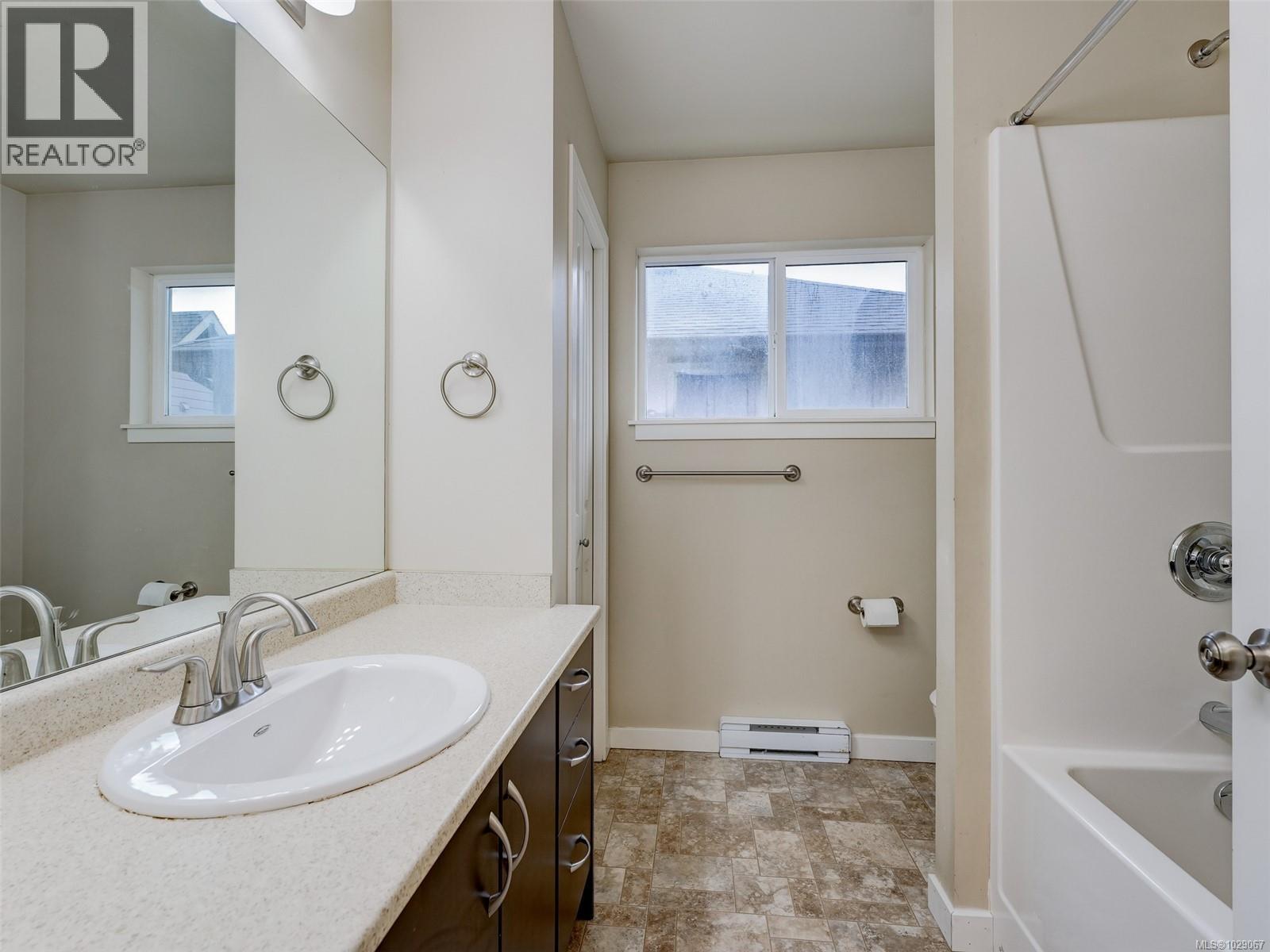  3385 Piper Road, Langford