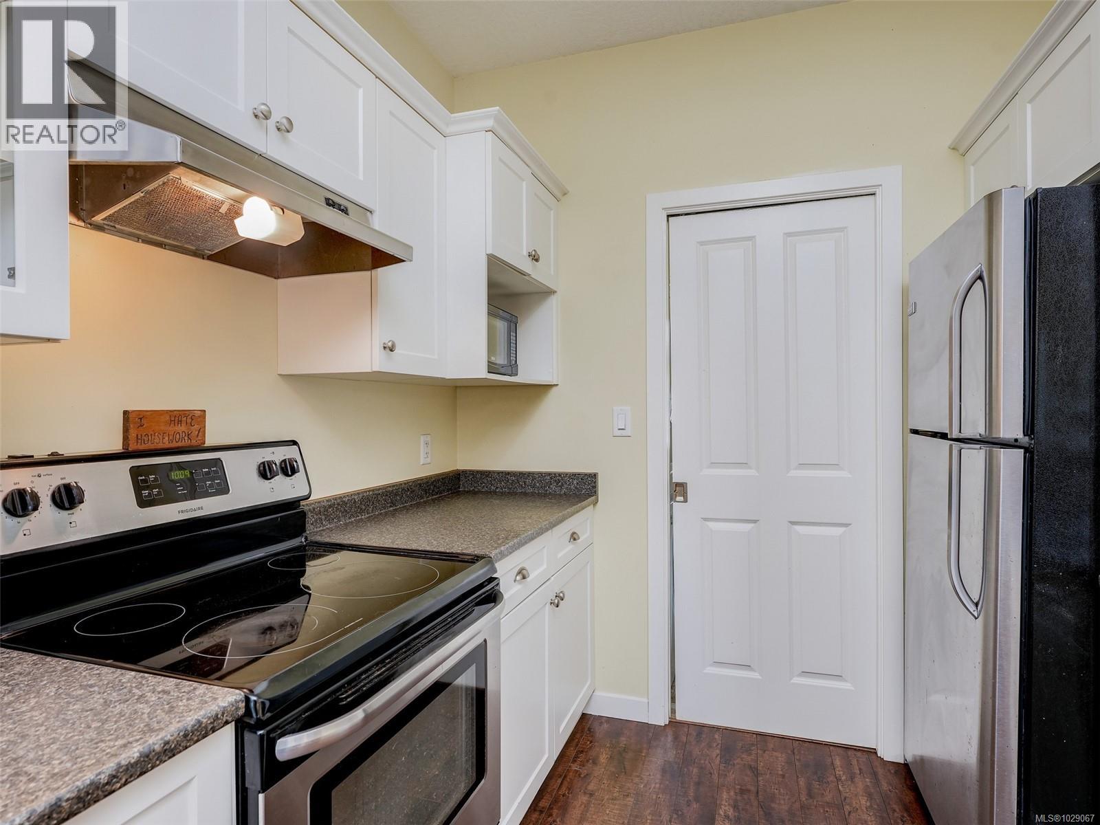  3385 Piper Road, Langford