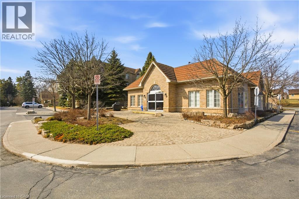 #F304 216 PLAINS Road W - 23