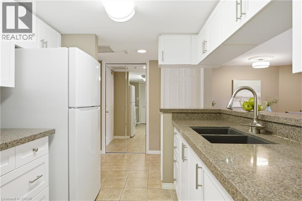 #F304 216 PLAINS Road W - 7