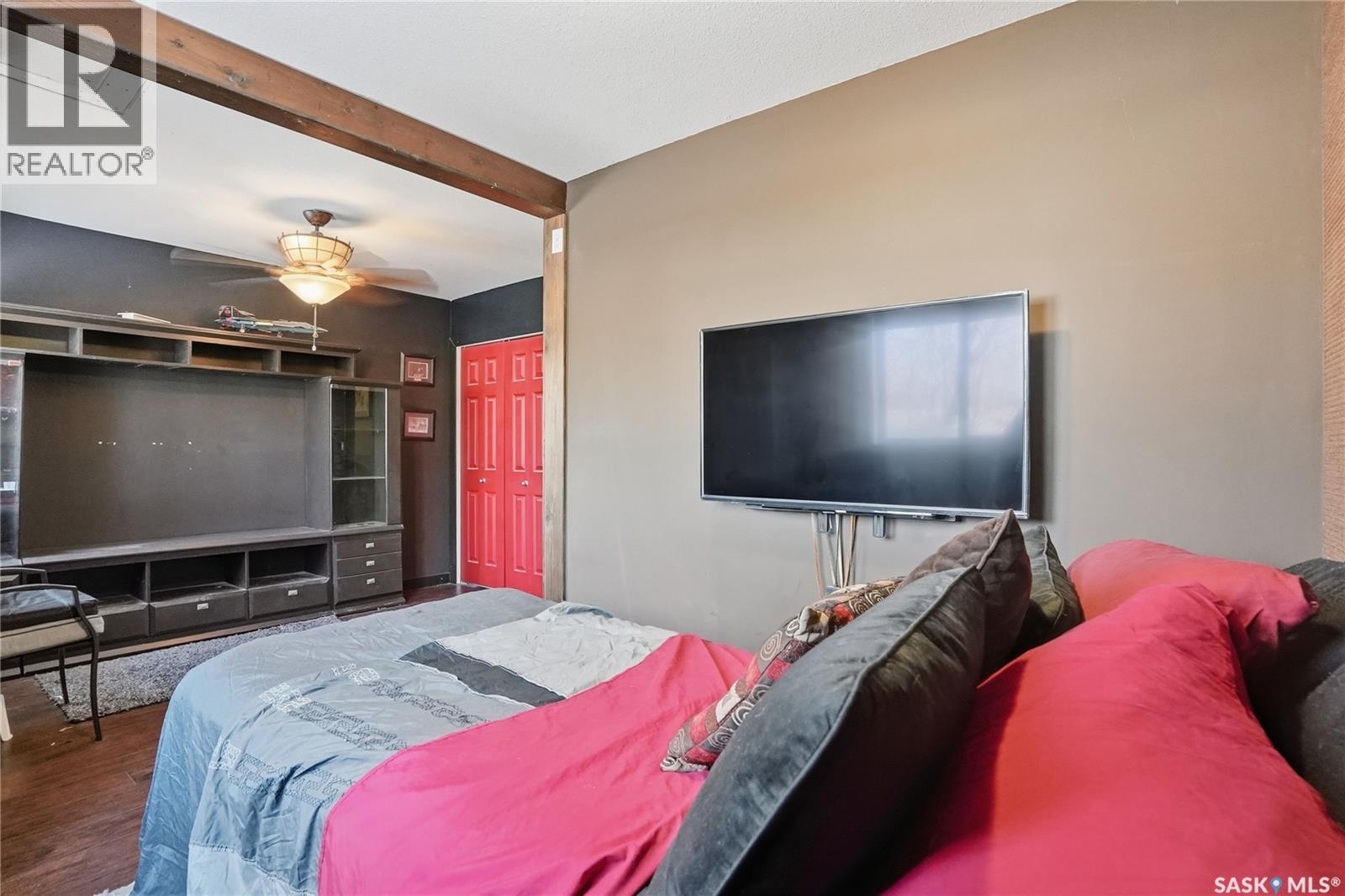 #3 802 K AVENUE N - 18