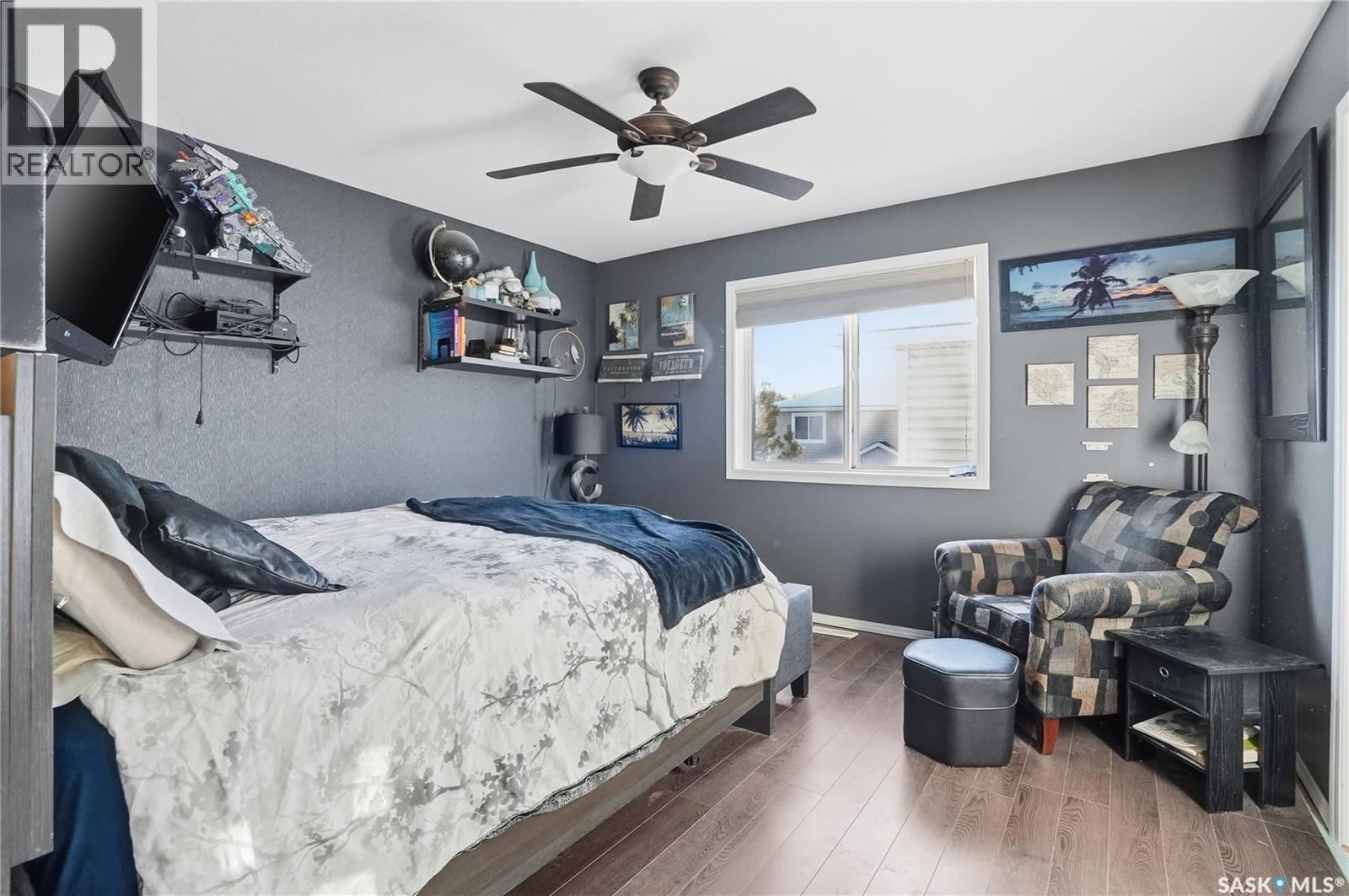#3 802 K AVENUE N - 21