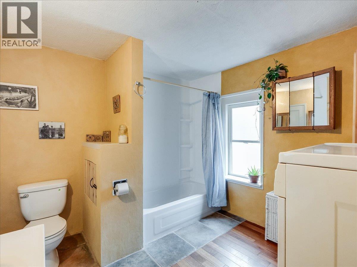 7515 Broadwater Road - 24