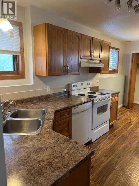 3313 50 Avenue, Sylvan Lake