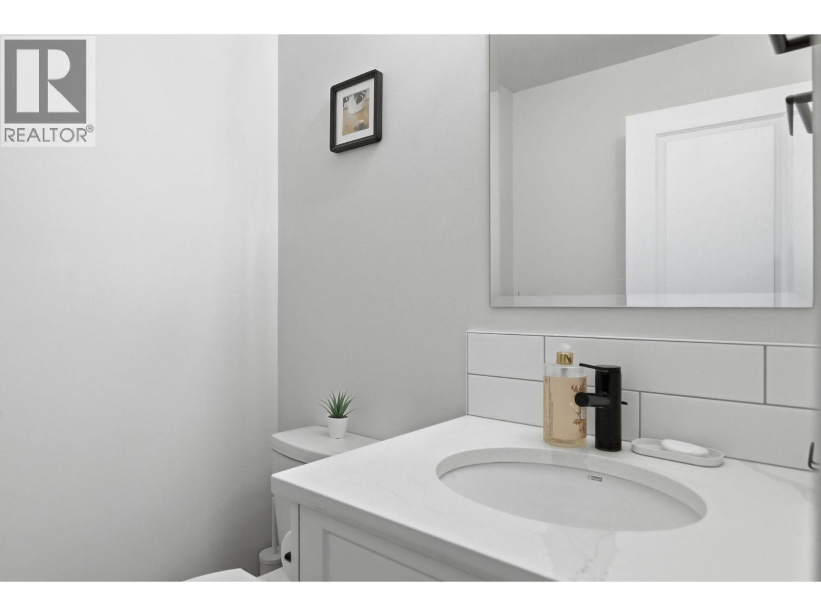 1999 15 Avenue Unit# 6, Vernon