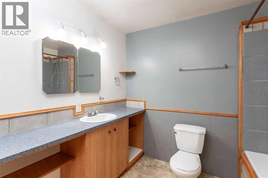 4731 48 Avenue, Lacombe