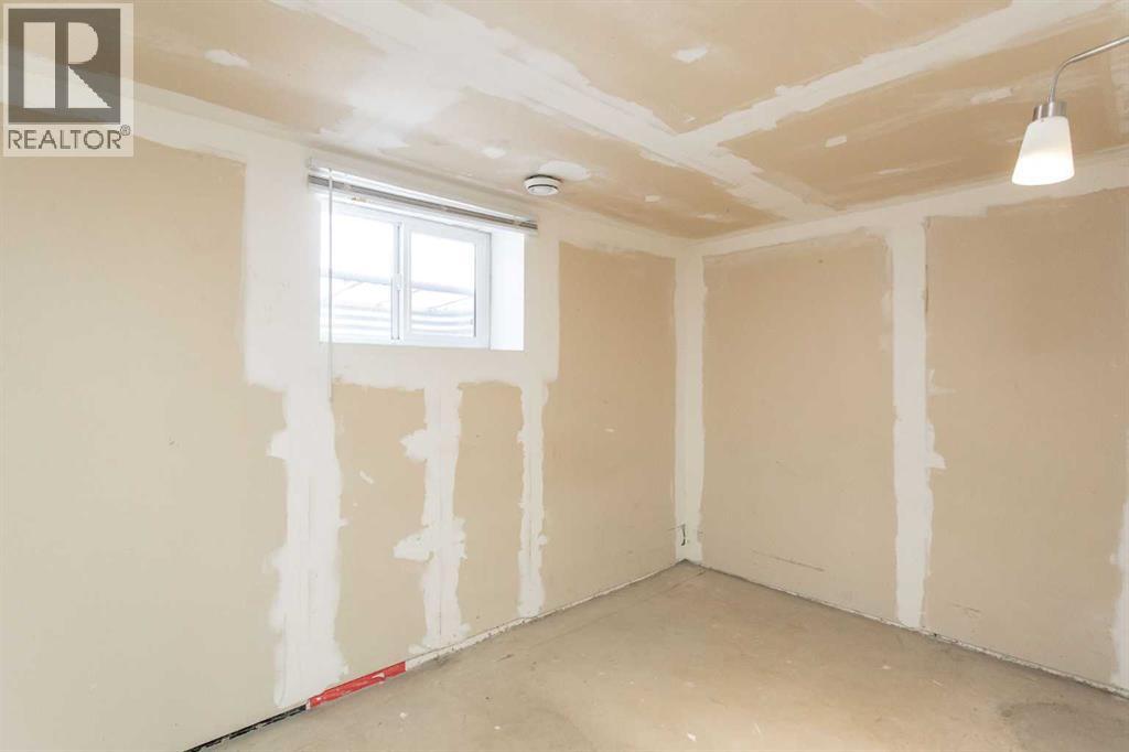 4731 48 Avenue, Lacombe