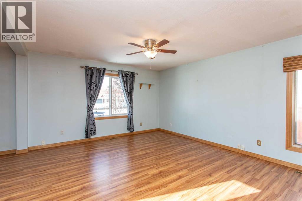 4731 48 Avenue, Lacombe