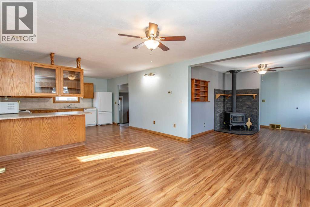 4731 48 Avenue, Lacombe