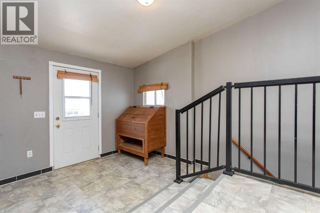 4731 48 Avenue, Lacombe