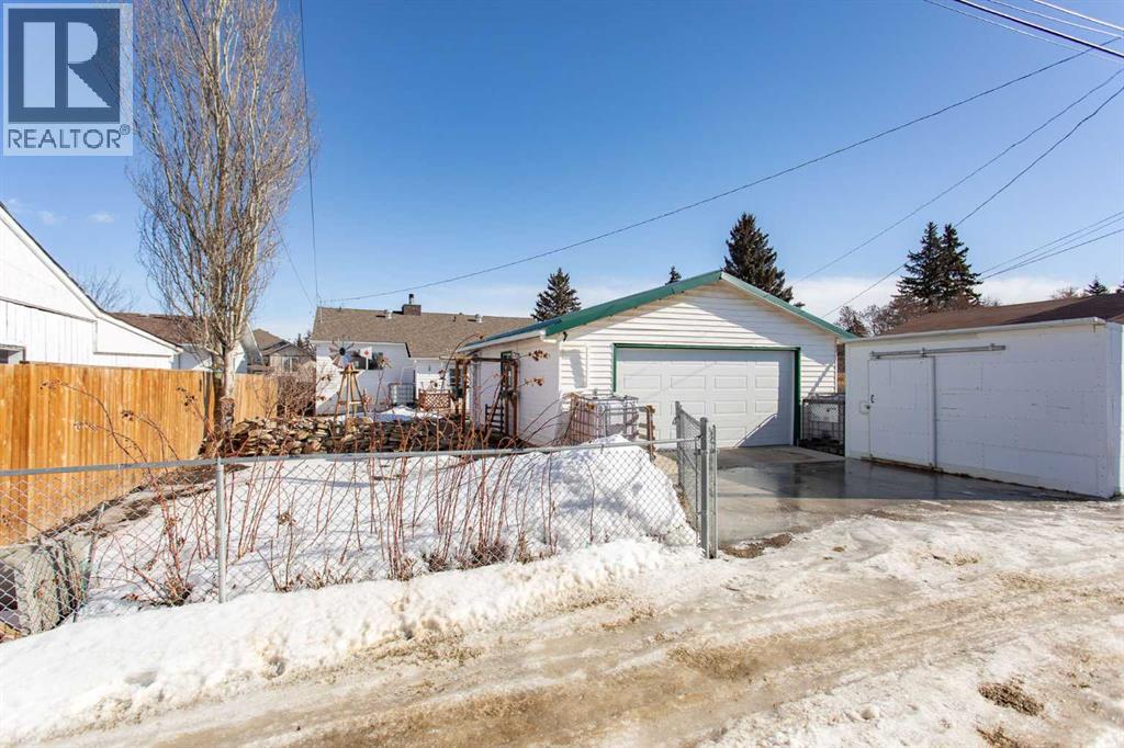 4731 48 Avenue, Lacombe