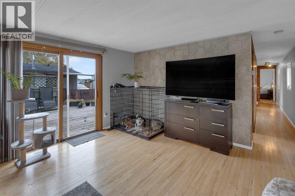 Single Family House Bungalow for Sale in  Huntstrom Drive NE Huntington Hills Calgary 