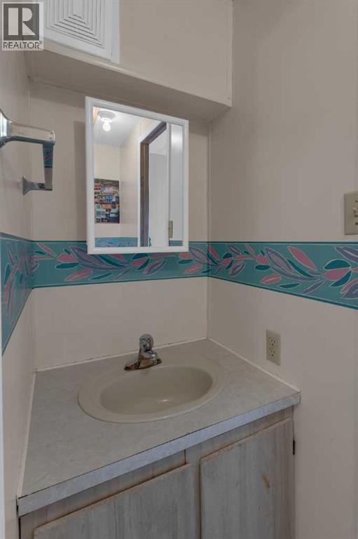 Single Family House Bungalow for Sale in  Huntstrom Drive NE Huntington Hills Calgary 